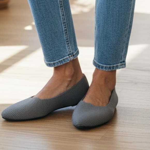Shoes - Unbranded Knit Gray Flats